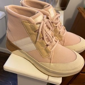 Women’s Sorel Out N about mid sneaker boot.